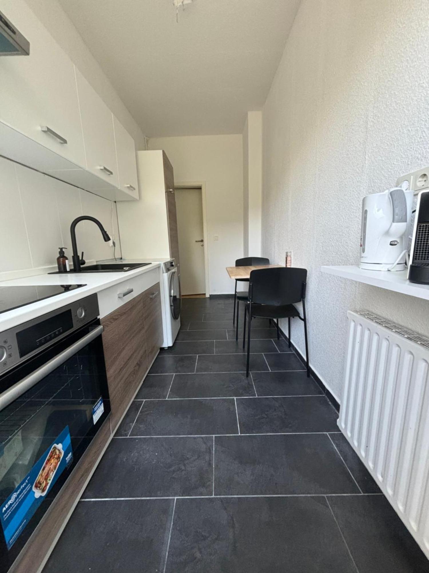 Cozy Apartment In Hannover Central Exterior photo