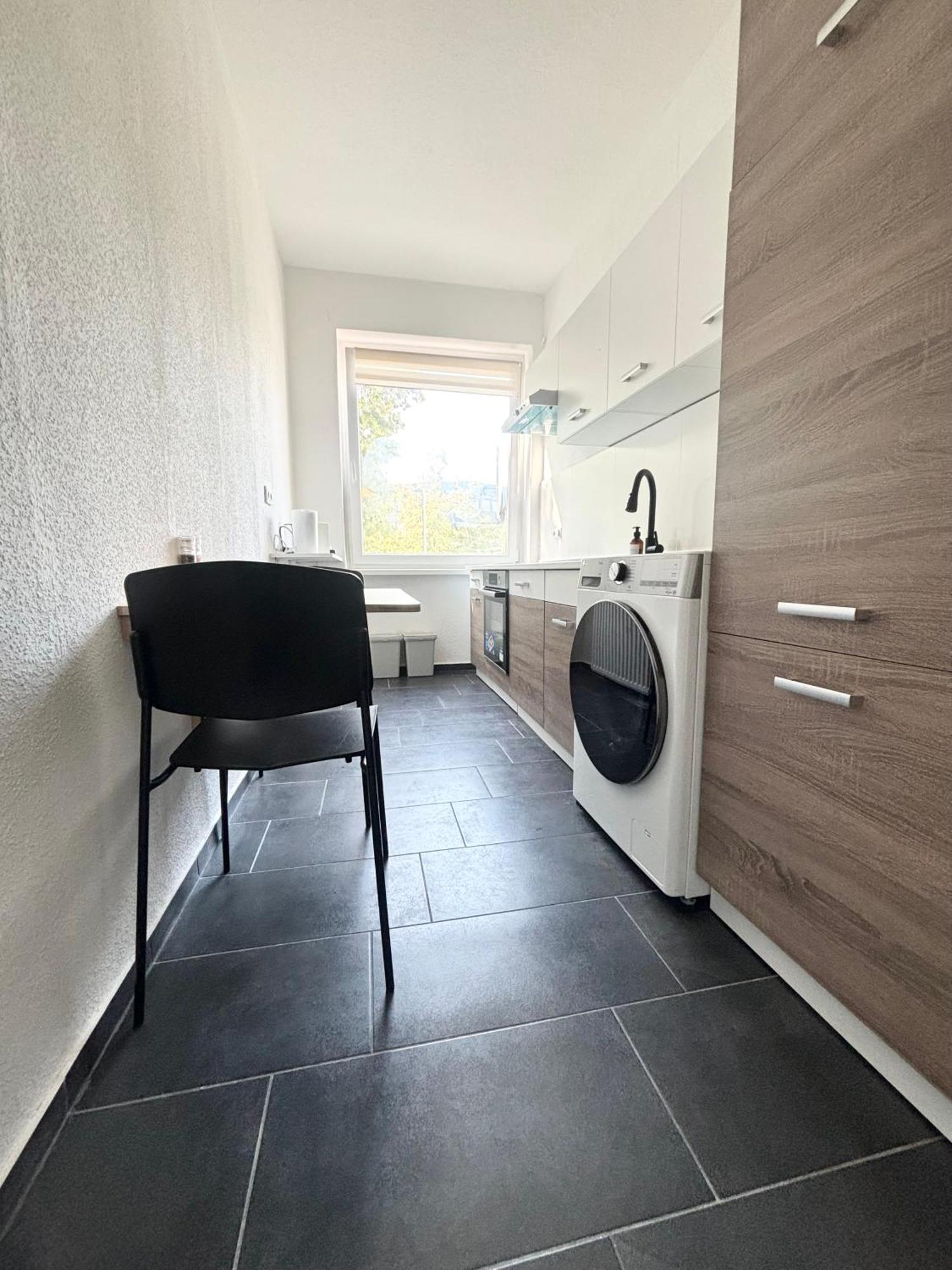 Cozy Apartment In Hannover Central Exterior photo